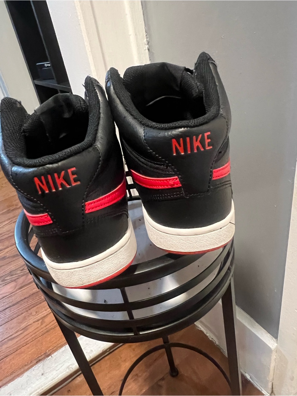 Nike Court Vision Mid Bred Red/Black Men's Size7.5 Women8.5  Sneaker - Picture 5 of 11